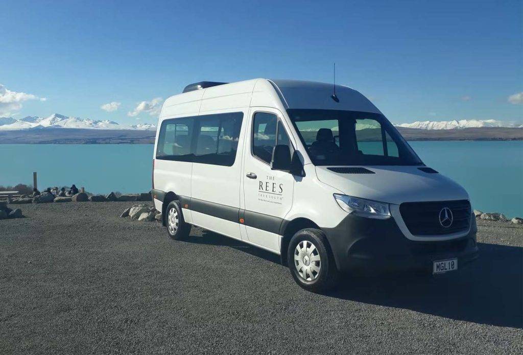 Rees Hotel Mercedes van